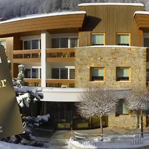 4* Aparthotel Royal